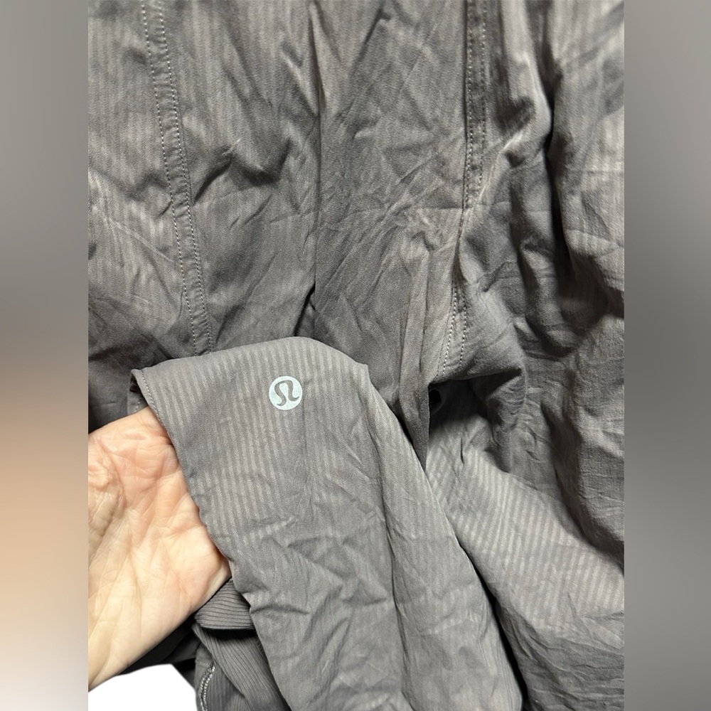 Lululemon athletica dance studios tan/purple color - Picture 8 of 9